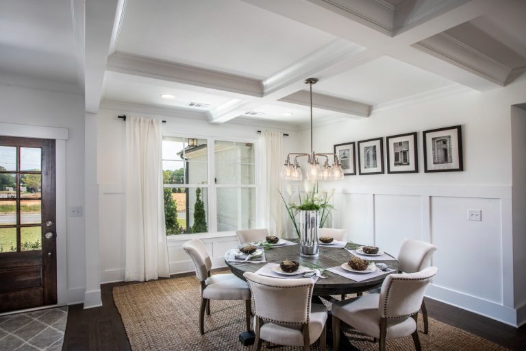 dining room in a final oppotunities home in kennesaw 