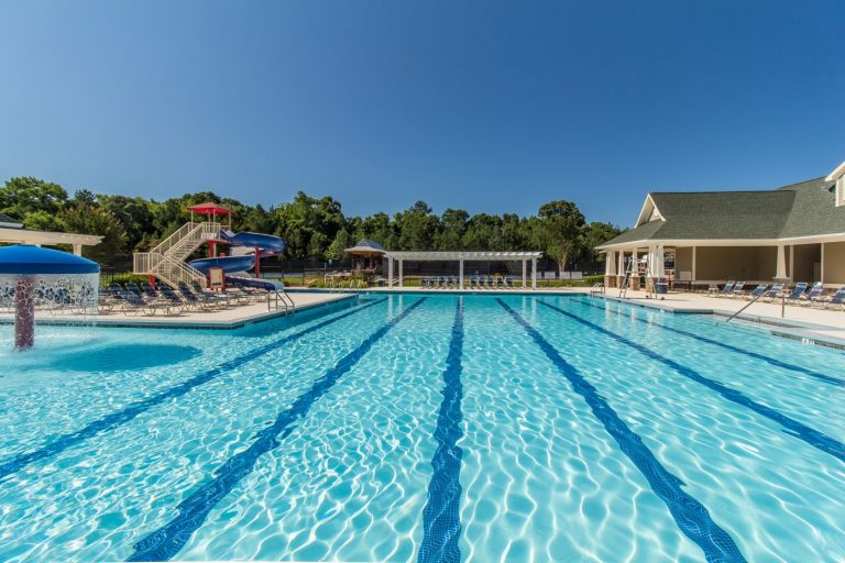 the pool is among the amenities at Traditions of Braselton