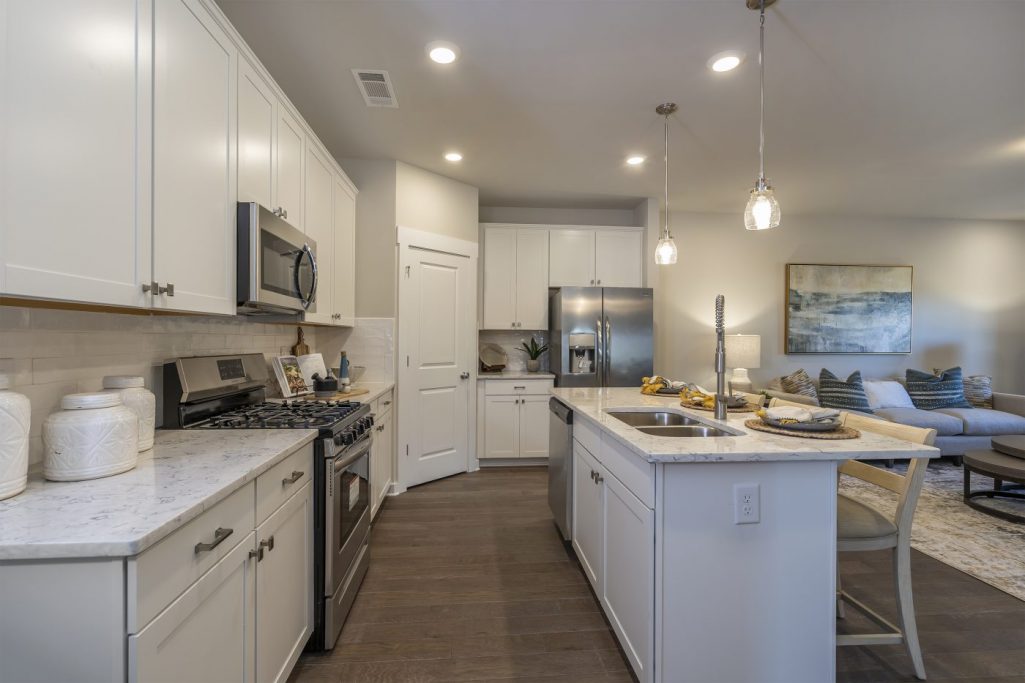 Gladstone Landing Kitchen in Gwinnett County