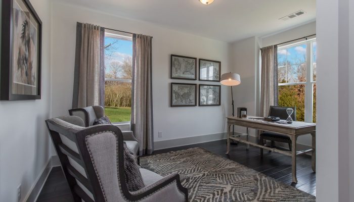 Home Office Setup in an Oakleigh Pointe Home